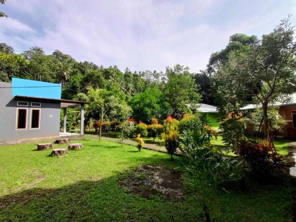 Tangkoko Lodge Bitung Exterior photo