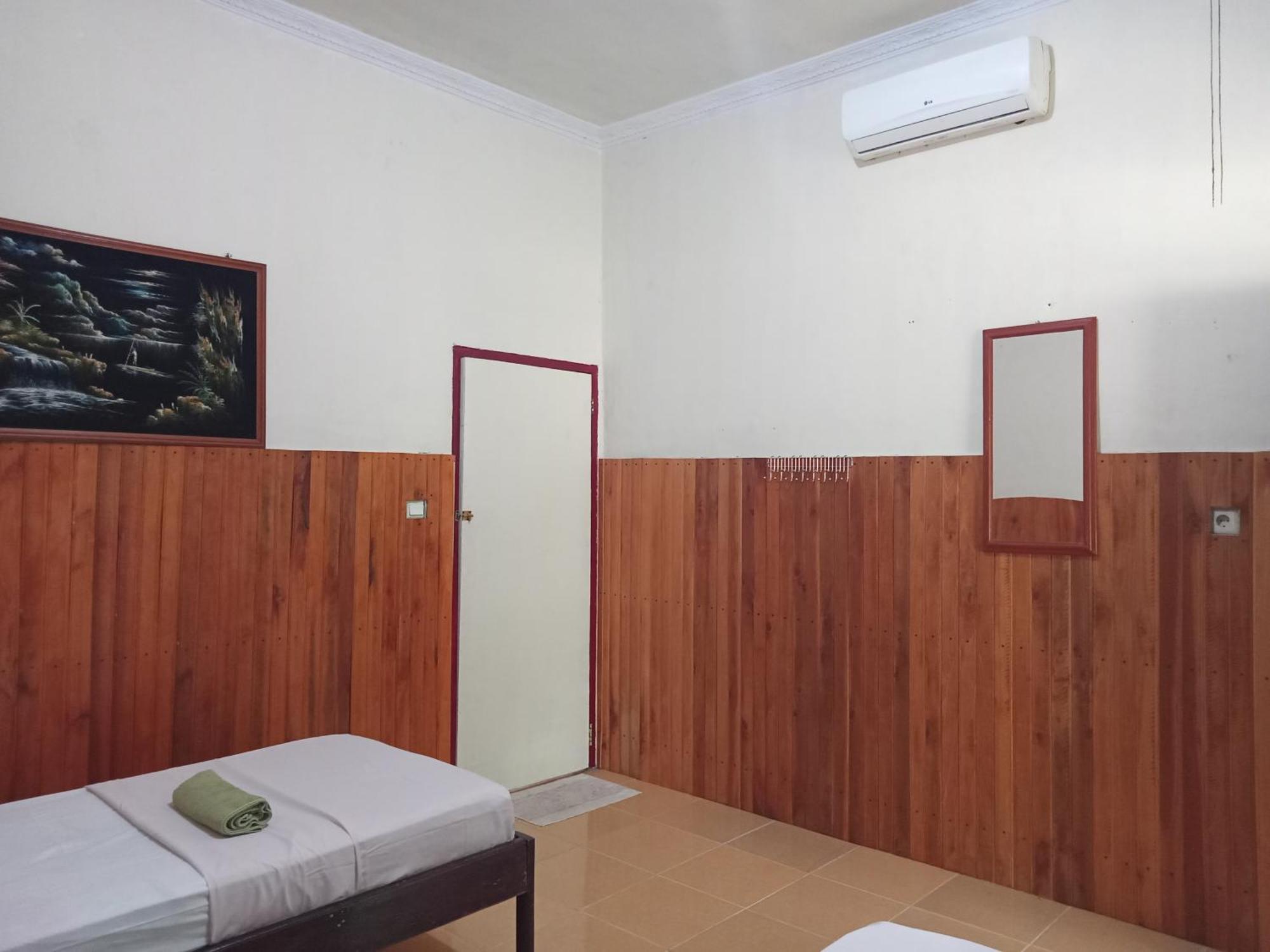 Tangkoko Lodge Bitung Exterior photo